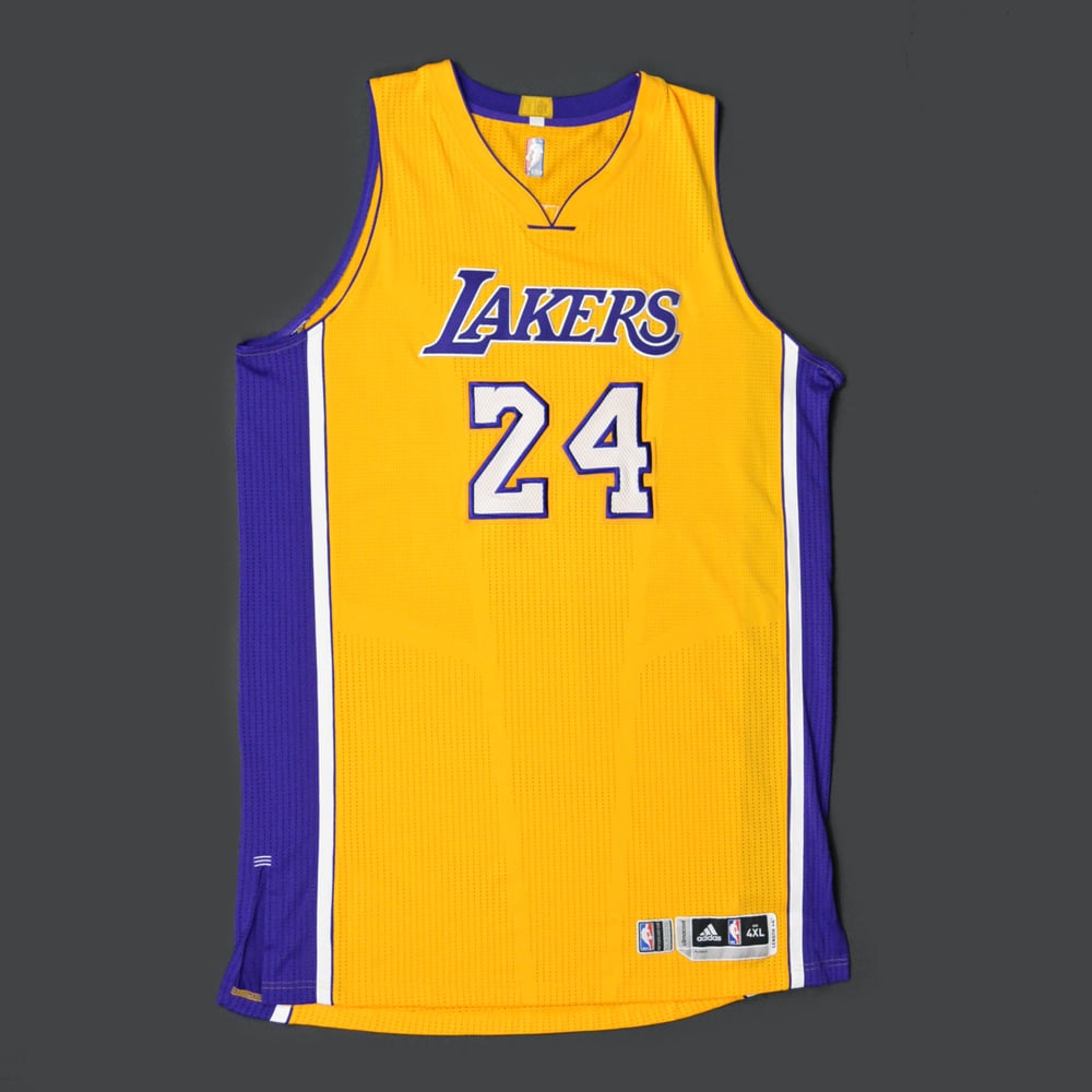 Kobe Bryant game used Lakers jersey