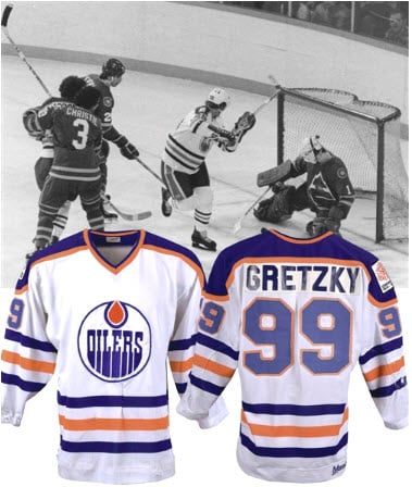 Connor McDavid & Wayne Gretzky Signed Oilers Jersey (PSA Hologram)