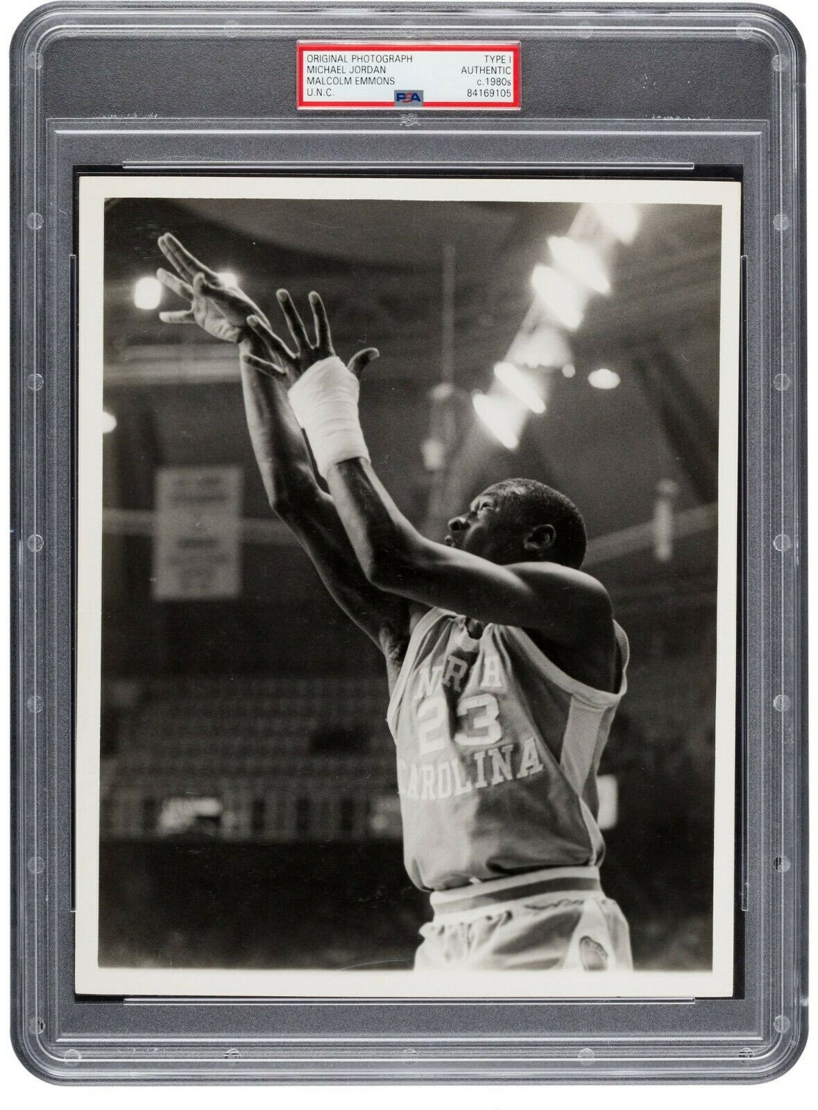 Michael Jordan Photo From UNC Days Sells For $14,000