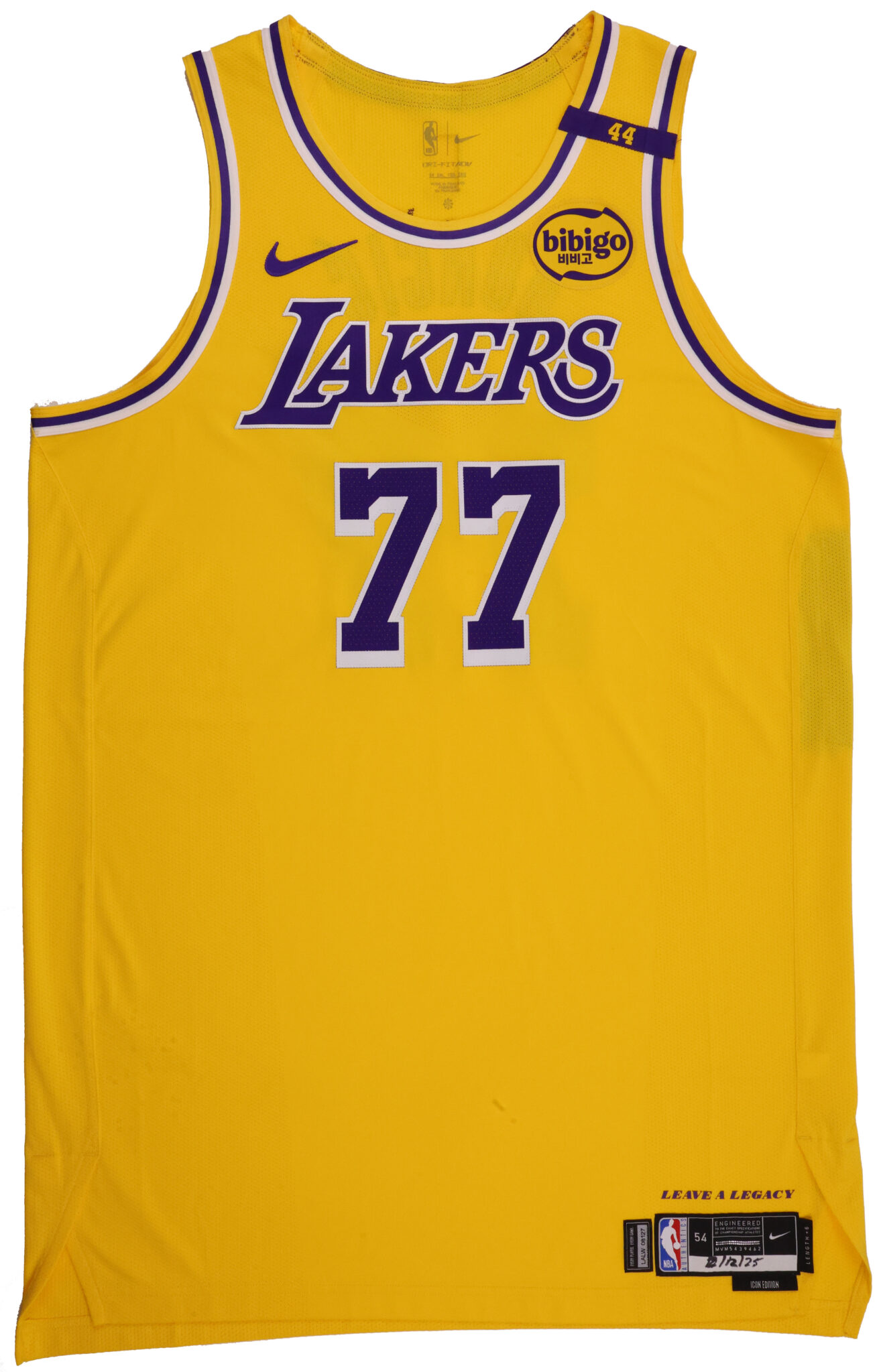 Iconic Cards, Championship Rings, GameUsed Items in New SCP Auctions