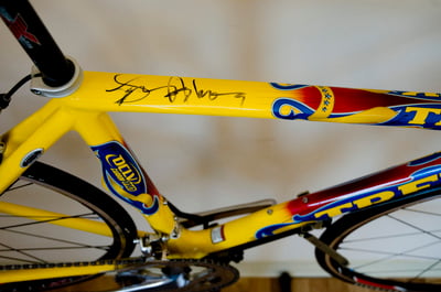 lance armstrong signed jersey